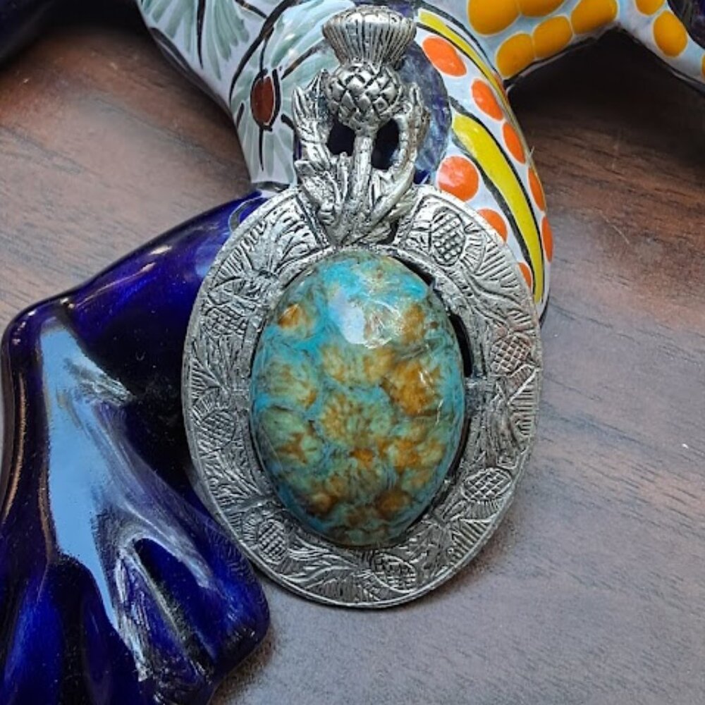 Beautiful Vintage Scottish Thistle Pendant Stamped Miracle - Picture 3 of 9